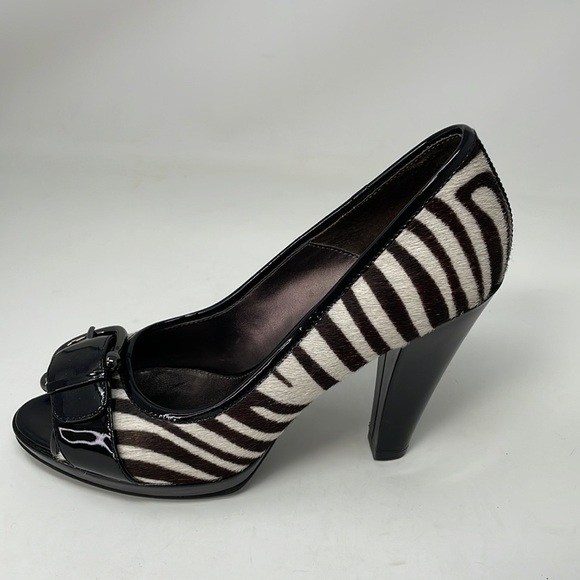 Isola Shoes Heels Pumps Zebra Print Patent Leather Buckle Size 8 - Picture 1 of 13